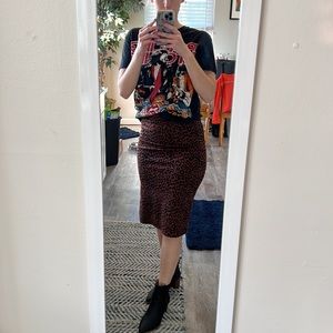 LOFT stretchy leopard print pencil skirt